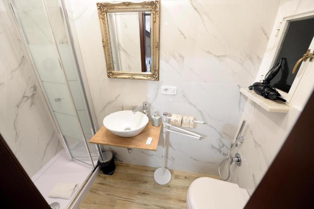 K'Alma Apartment Colosseo - Leopardi Rome Buitenkant foto